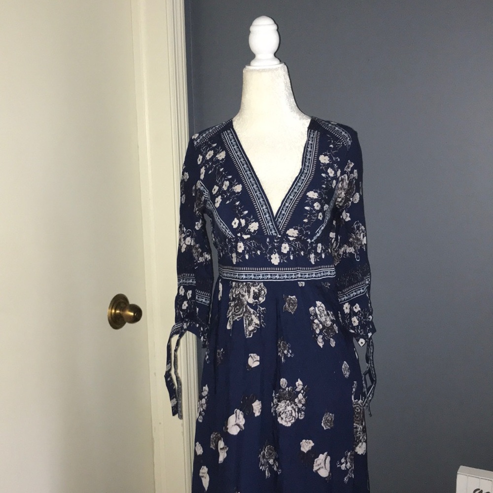 🆕 Bohemian Floral Maxi Dress